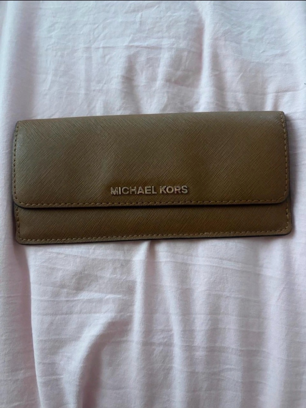 Michael Kors Olive Saffiano Leather Continental Wallet with Logo